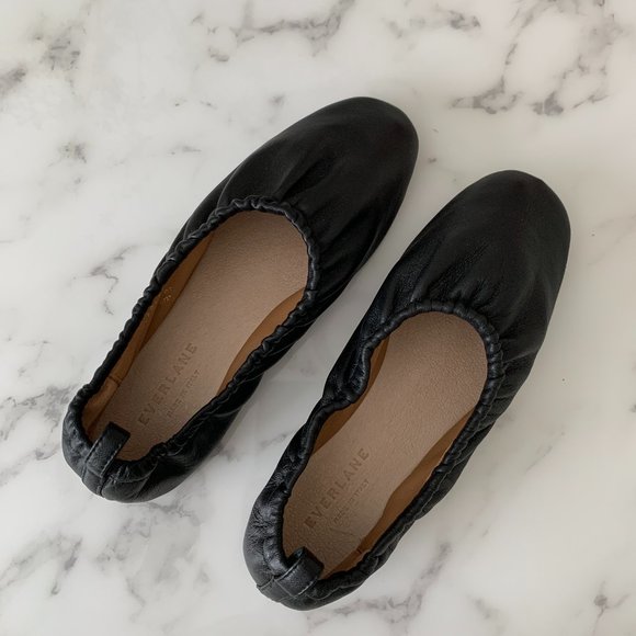Everlane Shoes - Everlane Scrunch Flat Size 5.5
